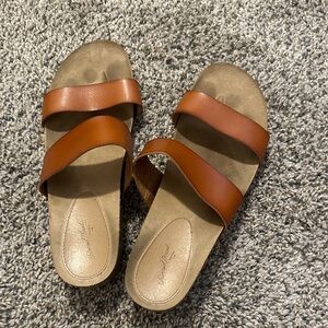 Universal Thread Brown Slide Sandals